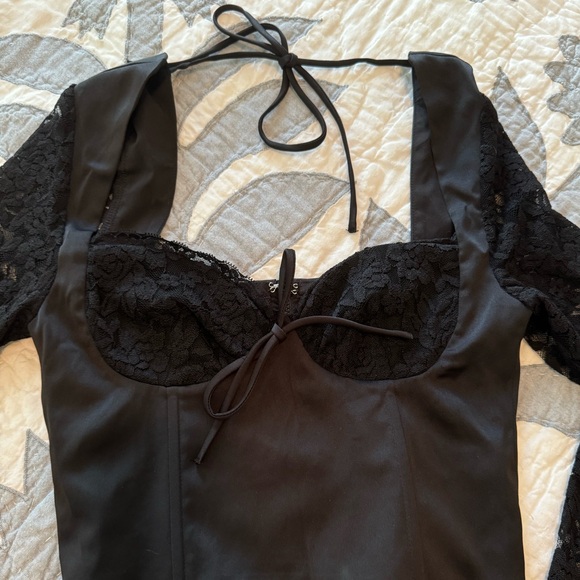 LACE LONG SLEEVE TOP - Picture 4 of 4